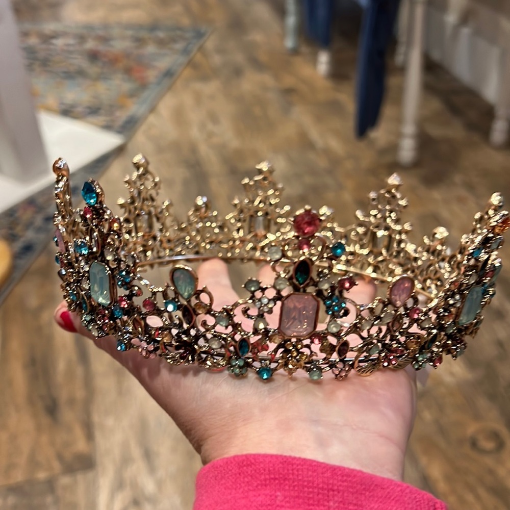 Bucket crown / multi colored /